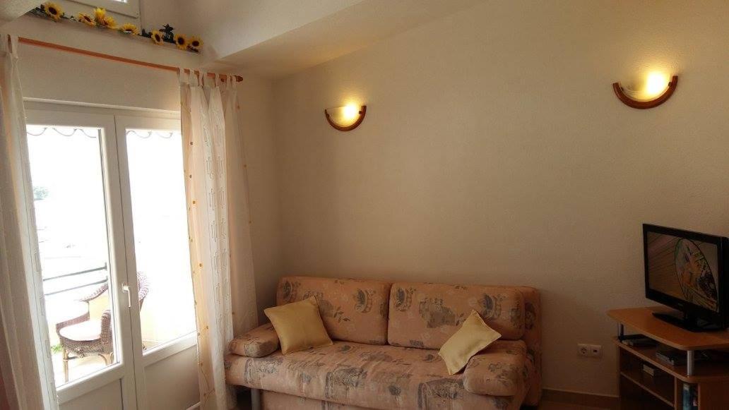 Apartmani Kontic Baska Voda Exterior photo