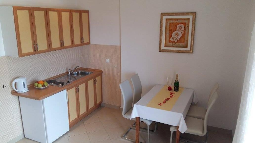 Apartmani Kontic Baska Voda Exterior photo
