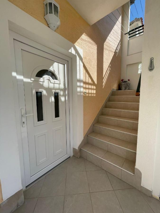 Apartmani Kontic Baska Voda Exterior photo